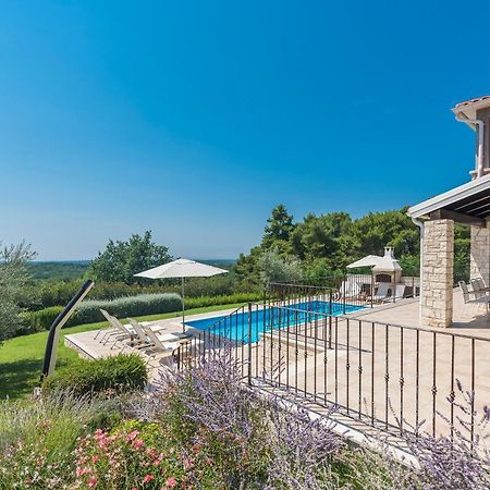 Villa Sterpazzi - Near Porec With Sea View, Private Jacuzzi, Sauna And Pool Višnjan Zewnętrze zdjęcie