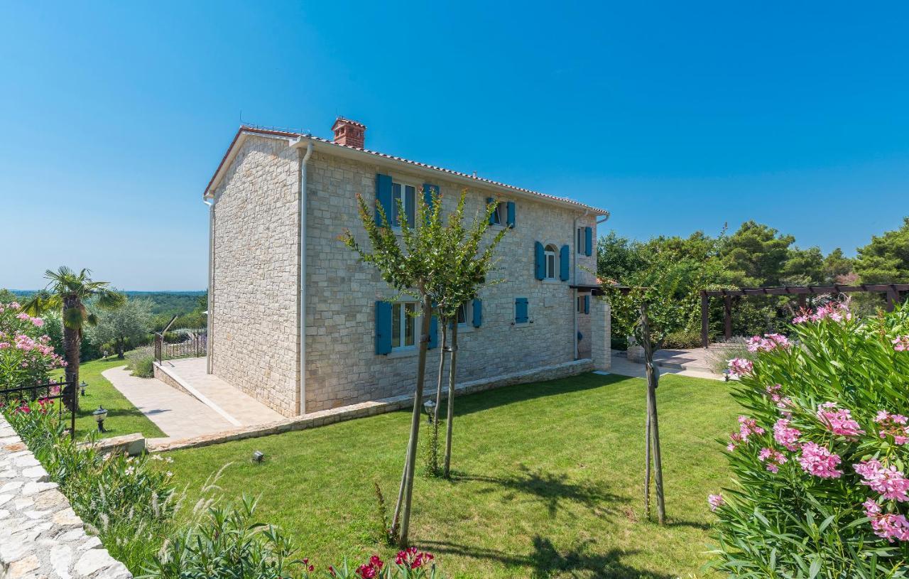 Villa Sterpazzi - Near Porec With Sea View, Private Jacuzzi, Sauna And Pool Višnjan Zewnętrze zdjęcie