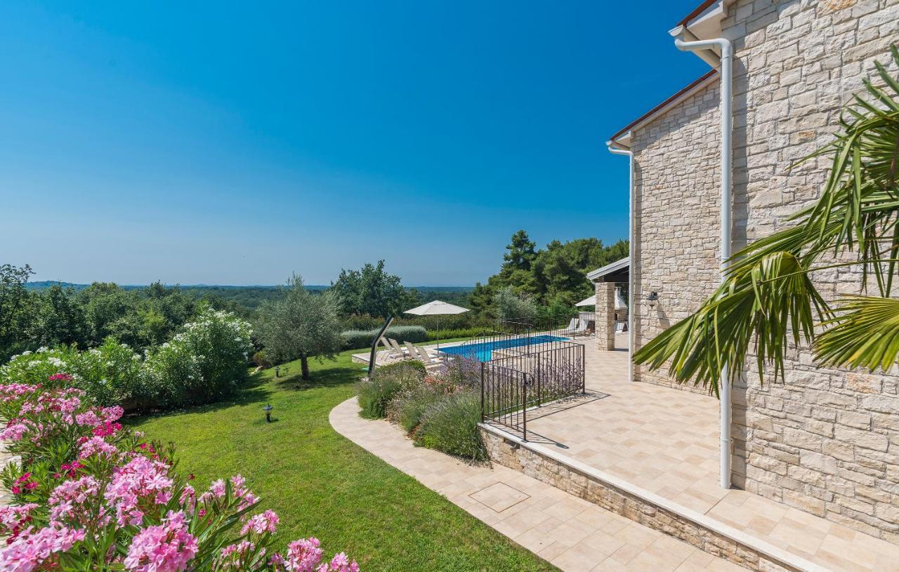 Villa Sterpazzi - Near Porec With Sea View, Private Jacuzzi, Sauna And Pool Višnjan Zewnętrze zdjęcie