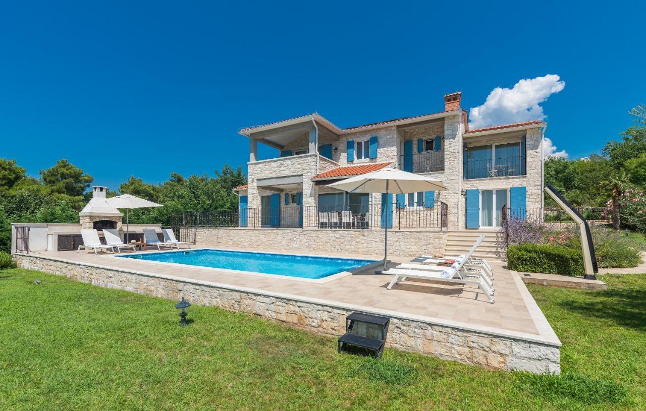 Villa Sterpazzi - Near Porec With Sea View, Private Jacuzzi, Sauna And Pool Višnjan Zewnętrze zdjęcie