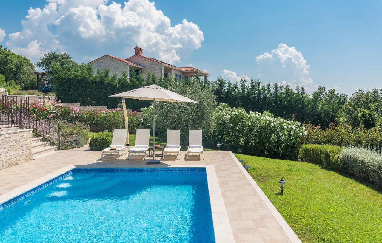 Villa Sterpazzi - Near Porec With Sea View, Private Jacuzzi, Sauna And Pool Višnjan Zewnętrze zdjęcie