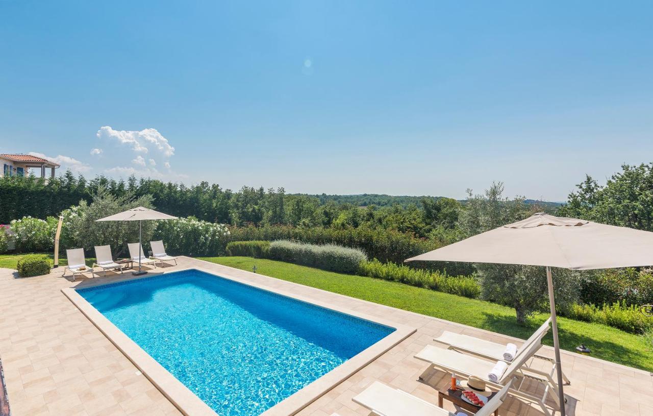 Villa Sterpazzi - Near Porec With Sea View, Private Jacuzzi, Sauna And Pool Višnjan Zewnętrze zdjęcie