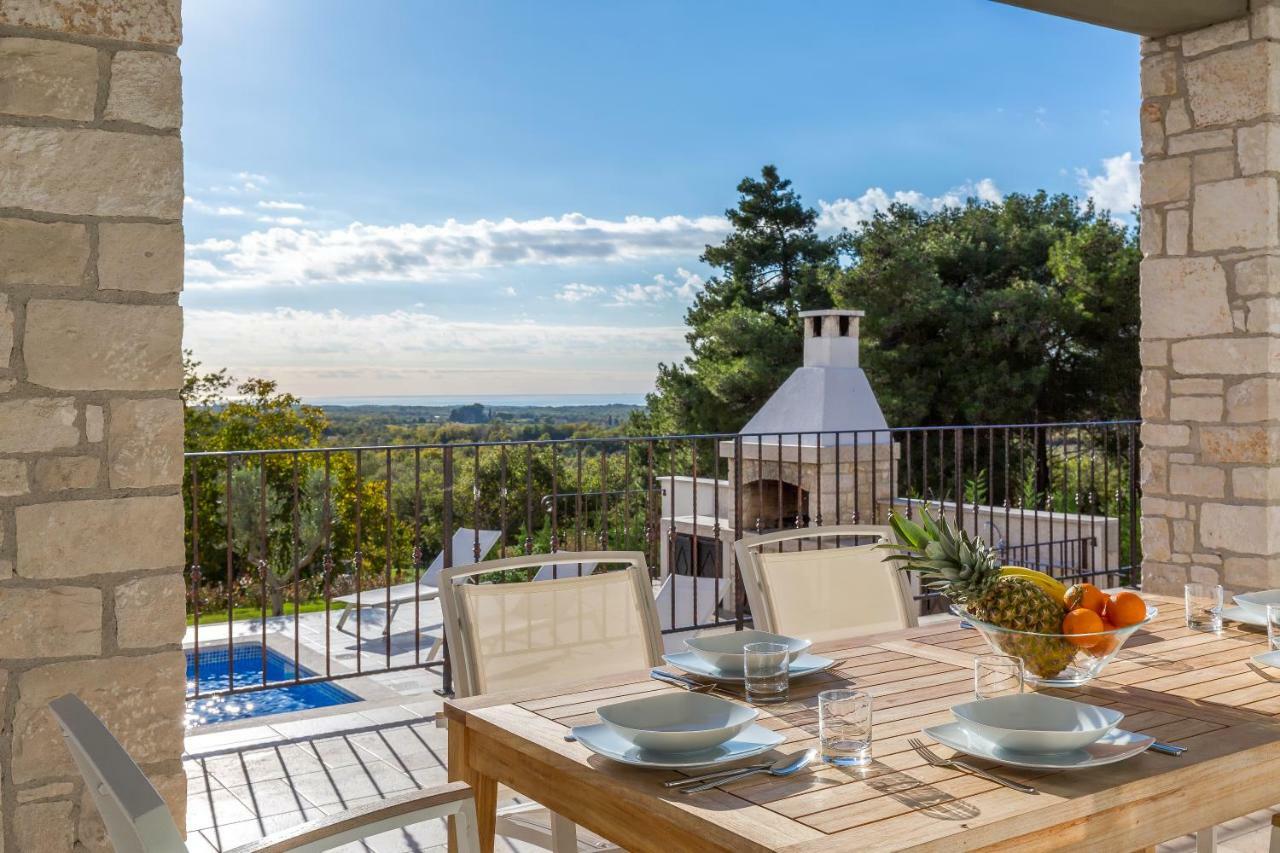 Villa Sterpazzi - Near Porec With Sea View, Private Jacuzzi, Sauna And Pool Višnjan Zewnętrze zdjęcie