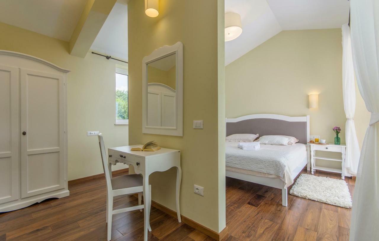 Villa Sterpazzi - Near Porec With Sea View, Private Jacuzzi, Sauna And Pool Višnjan Zewnętrze zdjęcie