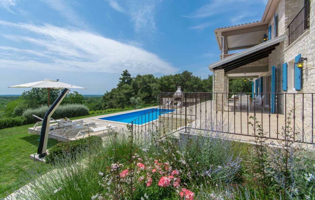 Villa Sterpazzi - Near Porec With Sea View, Private Jacuzzi, Sauna And Pool Višnjan Zewnętrze zdjęcie