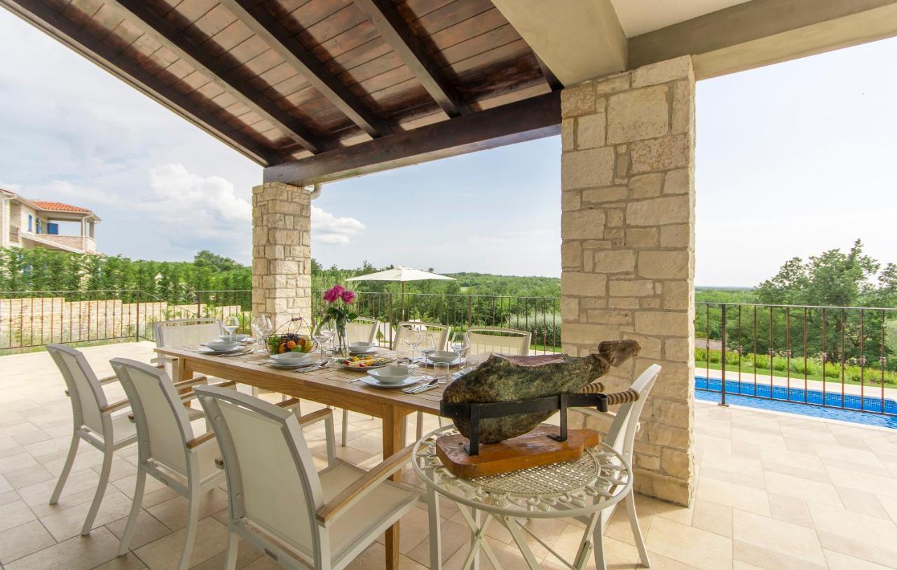 Villa Sterpazzi - Near Porec With Sea View, Private Jacuzzi, Sauna And Pool Višnjan Zewnętrze zdjęcie